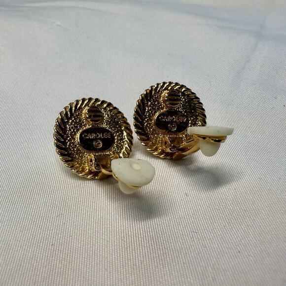 Vintage Carolee Gold Tone Faux Pearl Clip On Earrings Classic Round Design - Picture 3 of 4